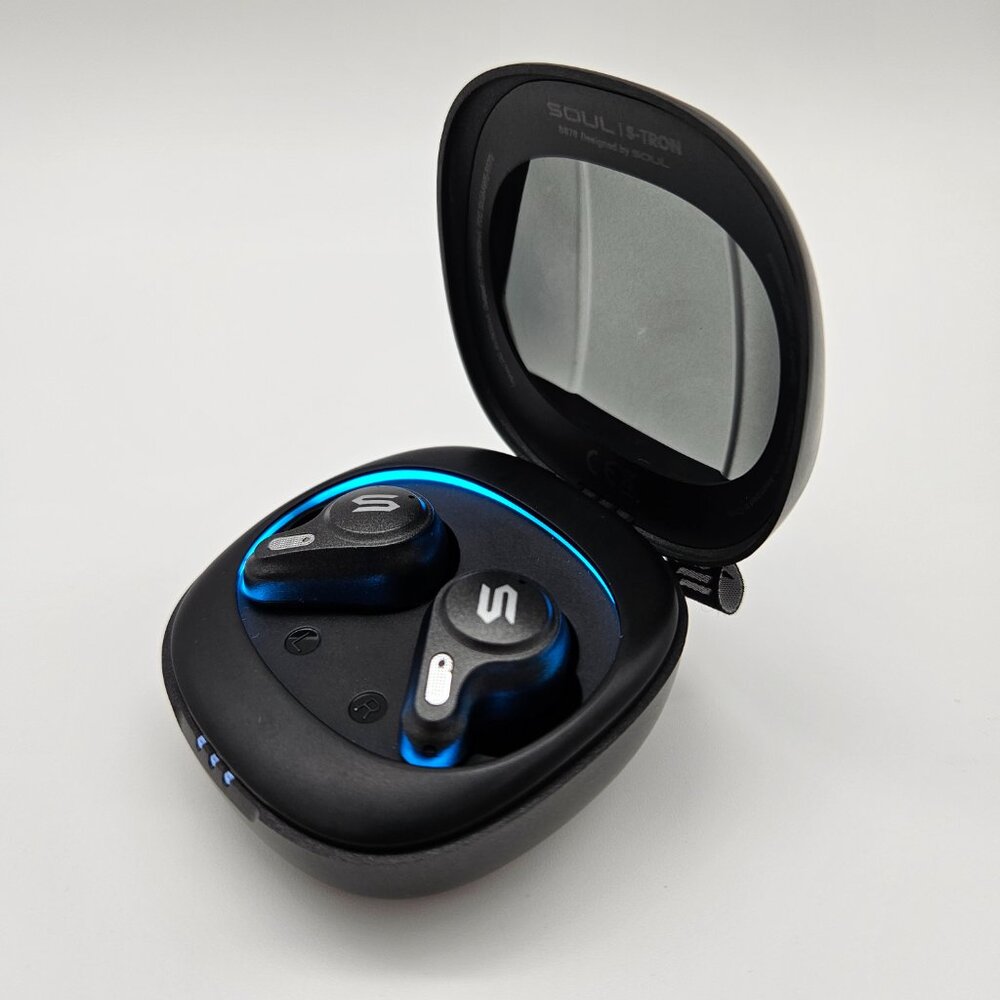 Soul S-TRON True Wireless Earbuds 65ms Low-Latency Bluetooth 5.3 LED Headphones - Picture 3 of 7